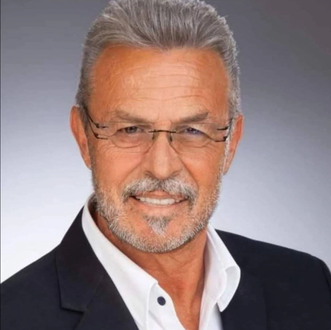 Rolf Saßenberg - Zertifizierter Hypnotiseur im IFAH Institut Langenfeld